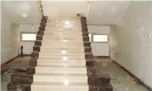 Marble Stairs, Steps