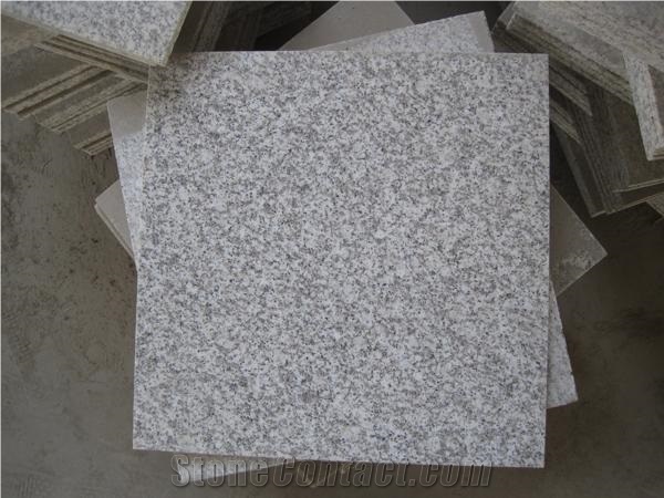 White Diamond Grain Granite Slabs & Tiles, China Yellow Granite