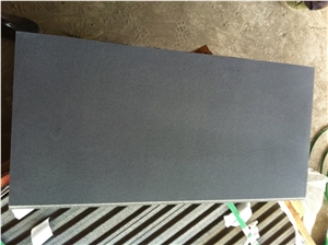 Hainan Natural Black Grey Basalt Stone Floor Wall Tiles Paving Stone with Favorable Price by Honed Sawn Cut Finished