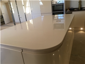 Buliding Material Polished Quartz Stone Slab Solid Surface Corian for Customized Kitchen Countertops Table Top and Bathroom Vanity with Factory Price
