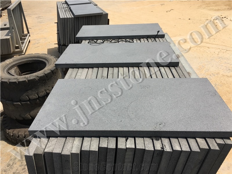 Chinese Black Basalt / Tiles / Dark Basalt for Walling, Flooring / Bluestone /Natural Stone / Paver