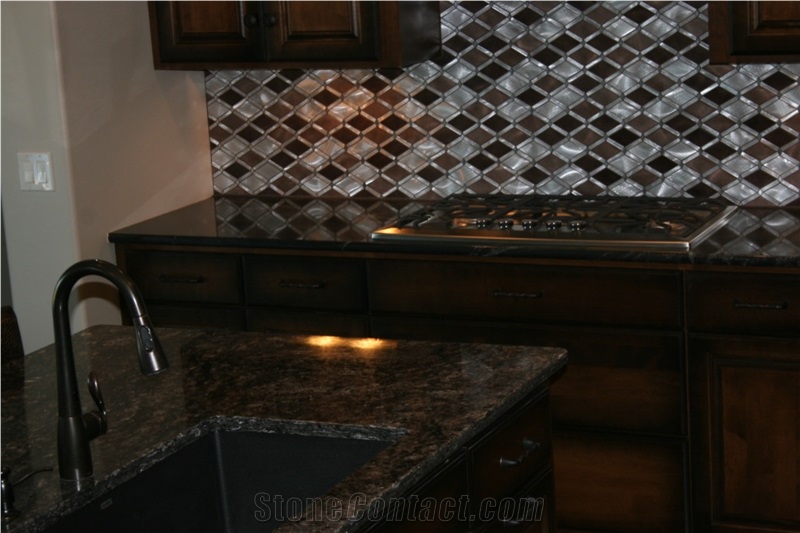 Kitchen Island Counter Top with Cianitos Granite