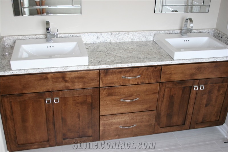 Master Bathroom Top with Salinas White Granite