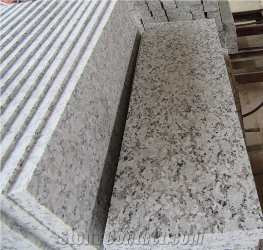 Bala White Granite Slabs, Bala Flower Granite Tiles, Chinese White Flower, Fujian Cheap Light Grey Natual Stone, China White Granite