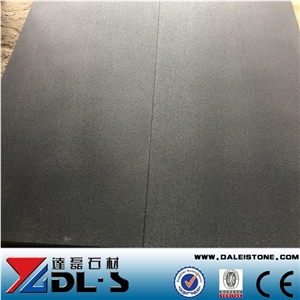 China Hainan Black Grey Basalt Stone,Bluestone,Slab Tiles,Floor,Pool Copping ,Stepping Honed,Sawn Cut,Bush-Hammered Grindding