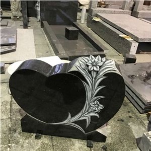 China Haobo Quarry Natural Stone Good Price Wholesale Black Galaxy Granite Heart Shape Monument with Lily Carving
