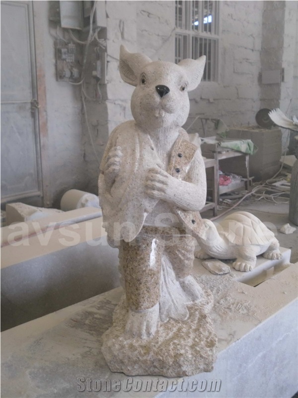 Rabbit/Bunny/Hare Carrying Carrot Statues Animal Handcarved Graden Sculptures Landscape Sculptures