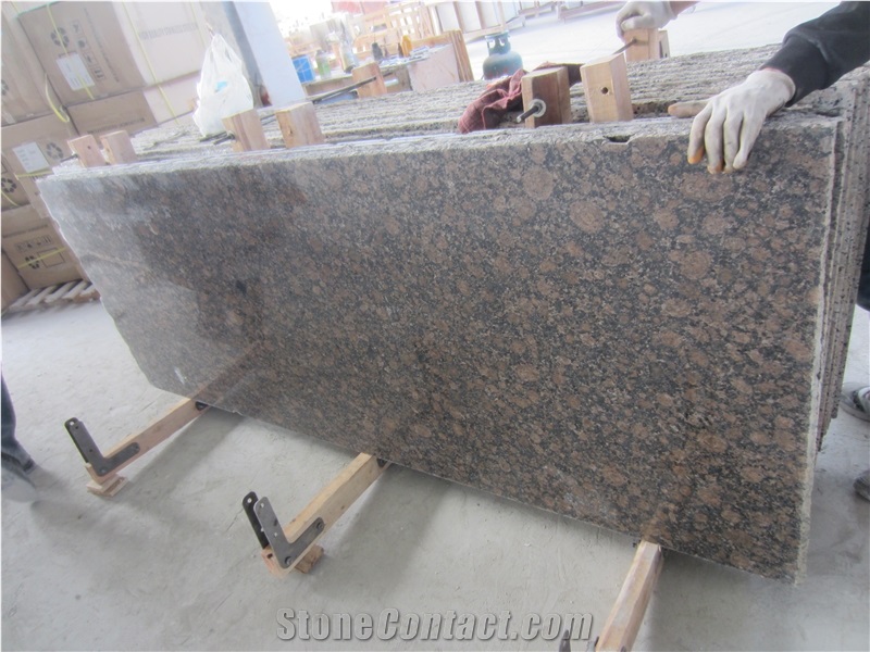 China Factory Baltic Brown Granite Tile