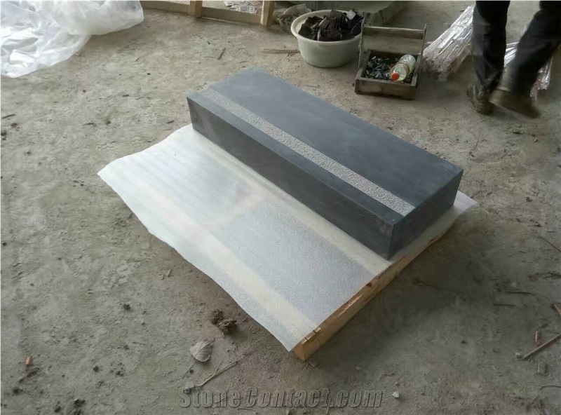 China Blue Stone Honed Surface Anti-Slip Steps Stairs Competitive Prices