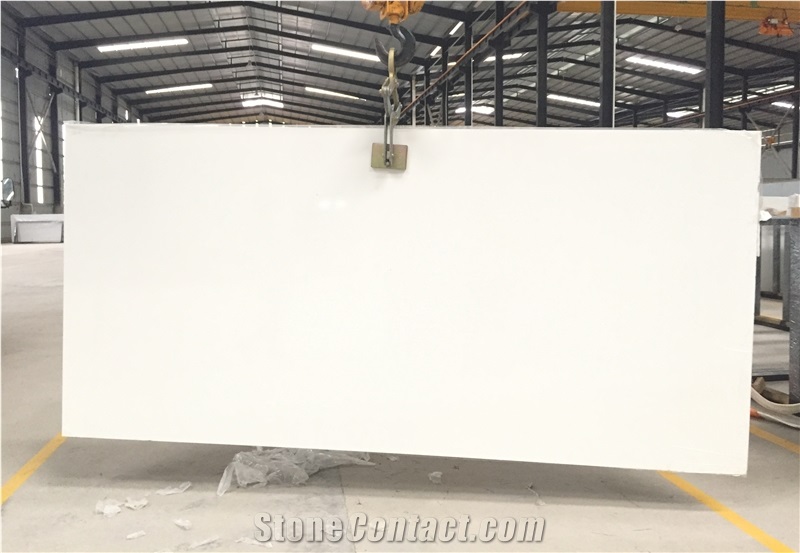 Quartz Stone Bs1001 Pure White from Guangdong China Solid Surfaces Polished Slabs & Tiles Engineered Stone for Hotel/ Kitchen /Bathroom/ Counter Top /Flooring /Walling
