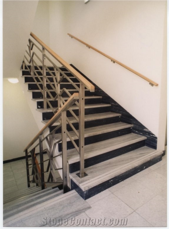 Lipovsky Mramor Staircase, Risers