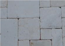 Vanilla Limestone Tumbled Versailles Pattern