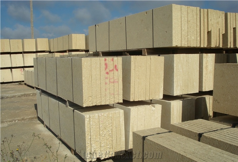 Albamiel Spanish Sandstone Blocks. Amarillo Fósil Niwalla Yellow Blocks Type