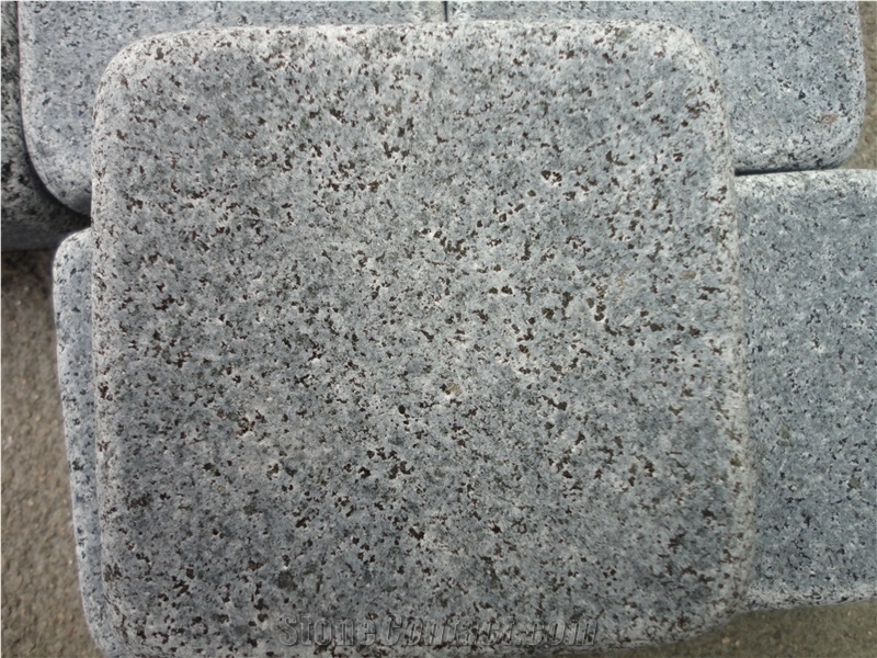 China G654 Dark Grey Granite,Grey Granite Cobbles,Tumbled Cubestone,China Grey Cobble Stone,G654 Cobble Stone,Dark Grey Paving Stone,Antique Paving Stone, Granite Cobble,Outdoor Paving Stone,Park