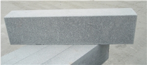Kerb Stone, Grey Kerbstone, G601 Side Stone, Cheap Road Stone, China Granite Kerbstone G601, Natural Stone Standard Kerbstone Sizes Grey Granite Curbstone, Popular Paving Stone, Parking Curbs, Flamed