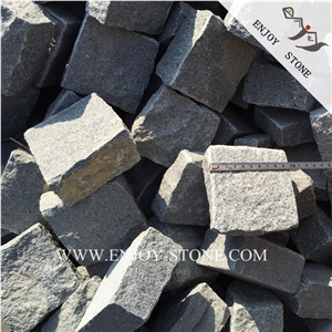 China Grey Granite Walkway Pavers,Sesame Black Granite Cobble Stone,Padang Dark Split Cubestone,Handmade Bricks,All Sides Split Granite Cobblestone