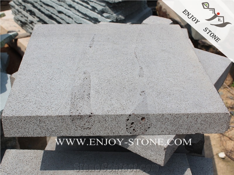China Zhangpu Sawn Cut Bluestone Tiles with Honeycomb,Grey Basaltina Machine Cut Paver,Basalto Floor Tile,Dark Grey Andesite Paver with Catpaws