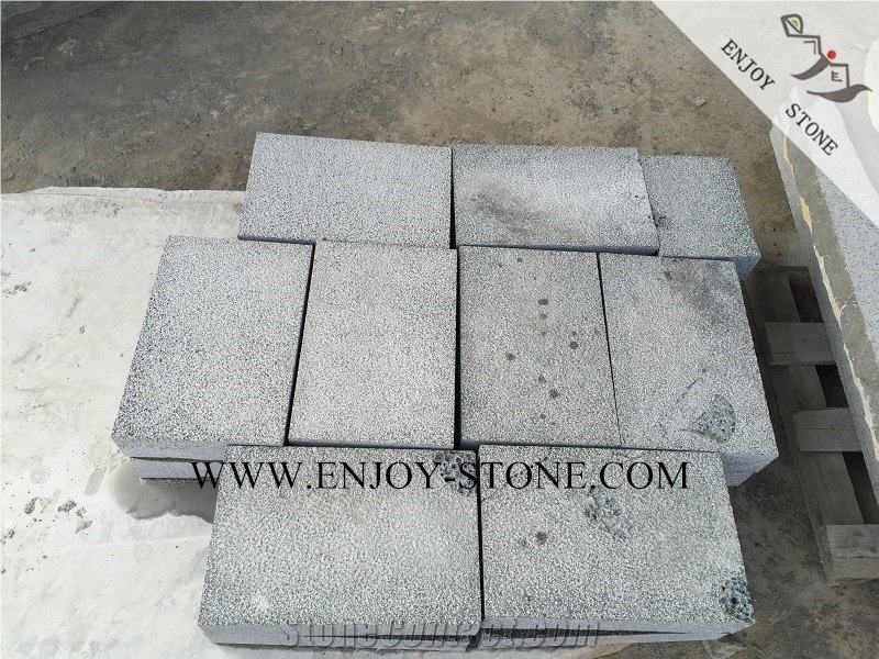 Zhangpu Grey Bluestone Bushhammered Finish Cobble Stone,China Grey Basalt with Cats Paws for Exterior Landscaping,Garden Stepping Pavements,Driveway Paving Stone,Walkway Pavers