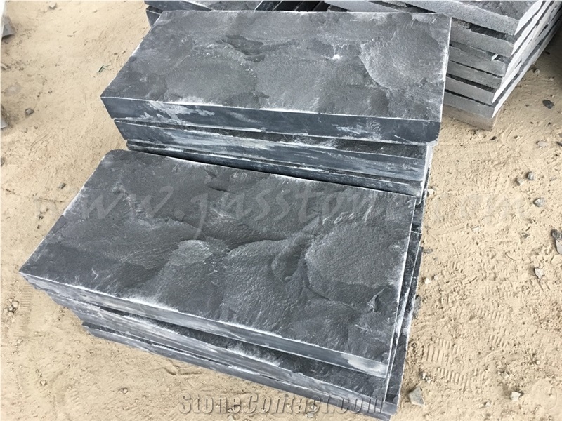 Hainan Black Basalt Tiles / Split Surface Tiles / Dark Bluestone