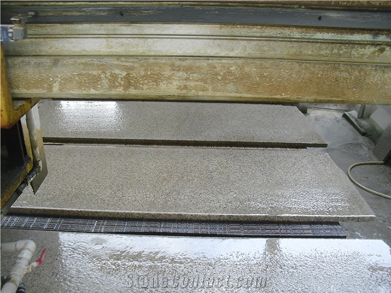 Chinese Cheapest Price G682 Cut to Size/Rusty Yellow Granite Slabs/China Sunset Gold Granite/Golden Sand Granite/Giallo Rusty/Ming Gold/Giallo Fantasia Granite Slabs & Tiles