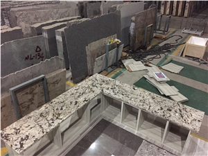 Crema Delicatus Granite Slabs & Tiles/Yellow Polished Granite Flooring Tiles/Covering Tiles/Granite Slabs for Countertops