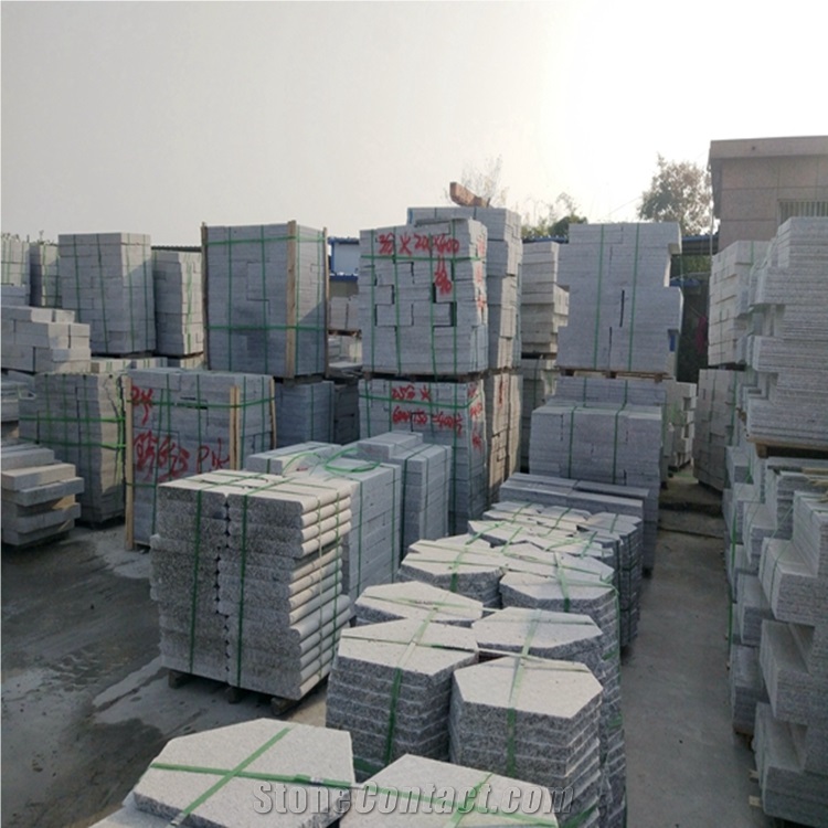 High Quality G735 Lihua White Granite Bush Hammered Sufaced White Linen Granite Shipped from the Wuhan Port