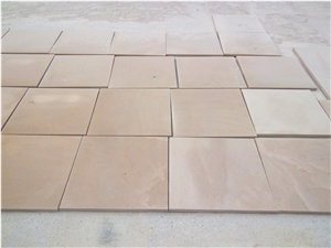 China Origin Yellow Sandstone Tile, Yellow Shandong Sandstone for Wall and Floor Covering, Exterior Interior Decoration Building Pattern
