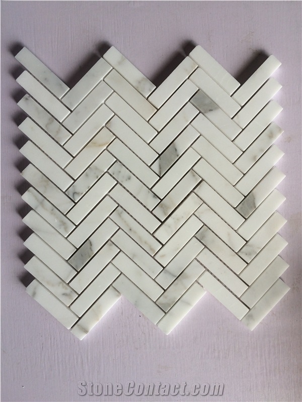 Herringbone Mosaic Calacatta Marble Mosaic Tiles 305*305