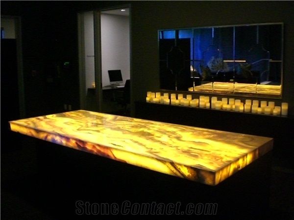 Artificial Honey Onyx Translucent Backlit Kitchen Countertop