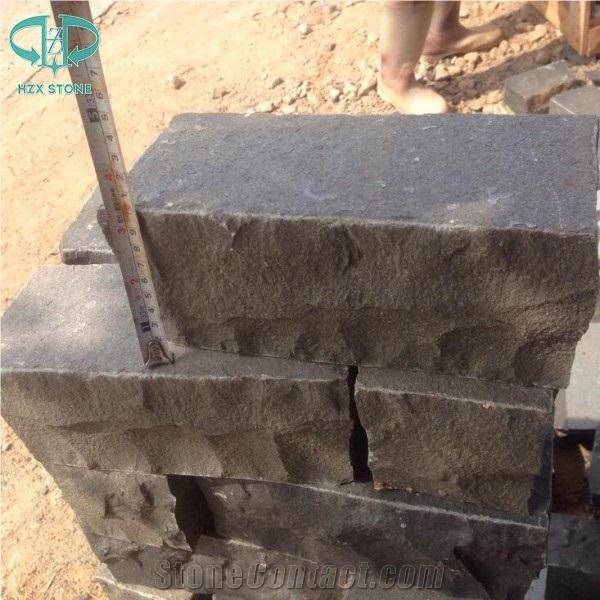 China Zp Black Basalt Cobble Stone Cube Stone Paving Sets Flamed Natural Split Tumbled