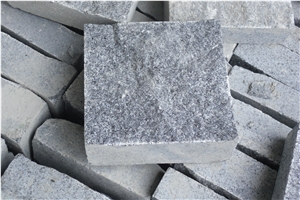 China Cheap G654 Padang Dark Grey/Sesame Black Surface Flamed,Others Sawn Cut Cube Stone/Cobblestone/Paving for Patio,Driveway, Walkway, Pavers Outdoor Natural Stone Flooring, Quarry Owner Factory