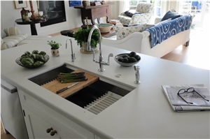 Pure White Engineered Quartz Kitchen Countertops