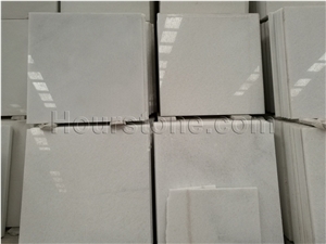 China Crystal White a Quality Marble Tiles Polished / China Absolute White Marble Slabs/Walling Tiles / Cut to Size for Hotel Bathroom Design