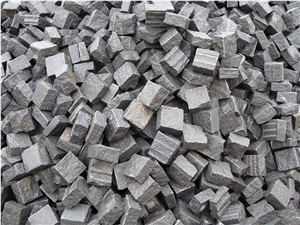 China Dark Grey G654 Granite Natural Spilt,Flamed,Sawn Cut Paving Stone, Cube Stone