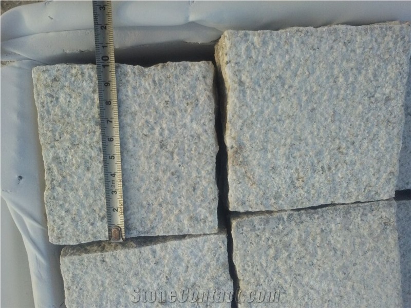 Sunset Golden Yellow Granite ,G682 Bush Hammered Cube Stone,Cobble Stone,Cube Stone,Floor Covering,Paving Sets,Walkway Pavers,Garden Stepping Pavements