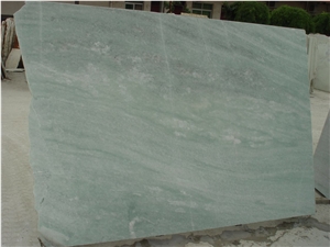 Polished China Emerald Green Granite Tile&Slab for Countertops, Exterior - Interior Wall and Floor Applications, Pool and Wall Cladding