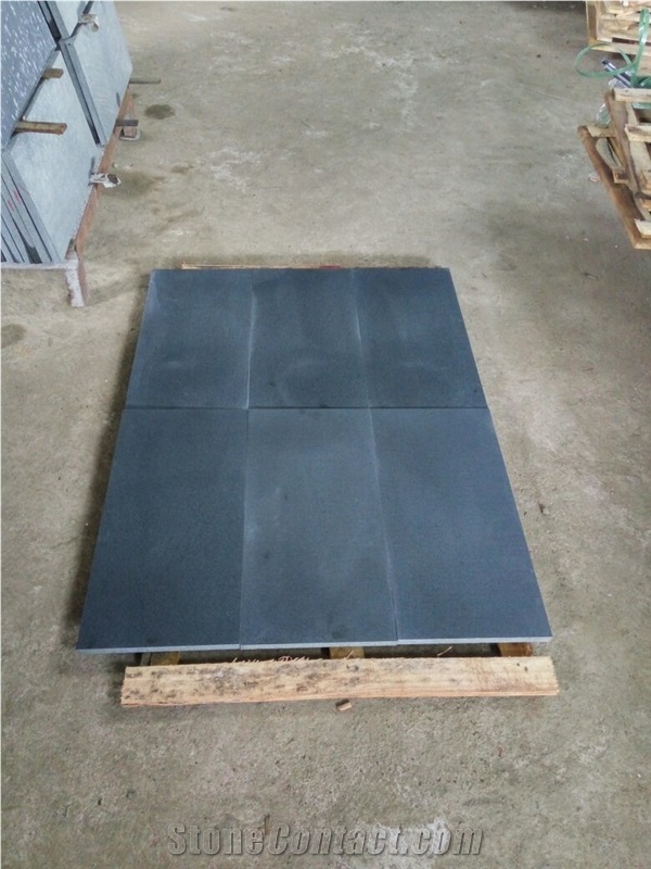 China Hainan Absolute Black Basalt Andesite Tiles & Slabs for Floor and Wall, Machine Cut/Sawn Cut Natural Paving Stone with Honeycomb, Exterior Landscape Stone Decoration, Quarry Owner
