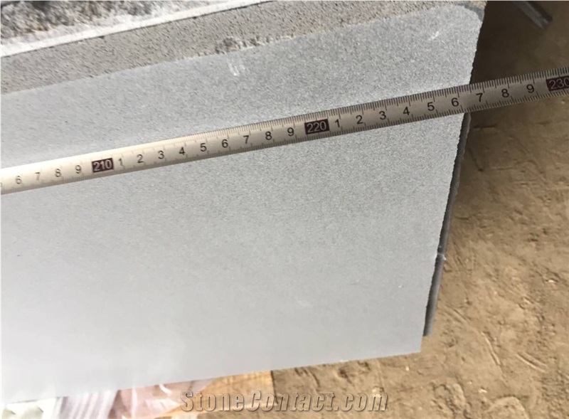 China Natural Stone Hainan Black Basalt Stone Surface Honed Without Honeycomb for Floor Covering Tiles/Wall Covering Tiles/Paving Stone/Wall Stone/Bulding Stone /Decoration Indoor and Outdoor Stone