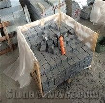 G654 China Impala Black Sesame Black Padang Dark Grey Granite Cobbles Cube Stone on Net Of Square/Fan Different Shape with Natural Split Flamed Tumble for Floor Driveway Walkway Paver Garden Landscape