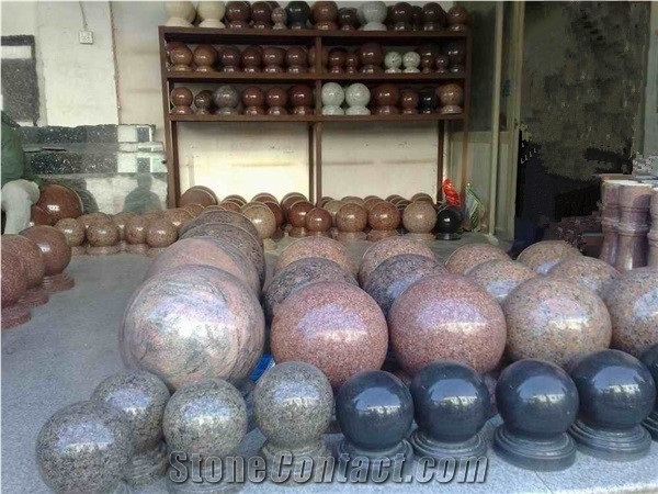 Granite Stone Balls Of White/Red/Black/Grey/Pink/Green/Blue Colors with Finishing Of Polished Antique Bush-Hammered Machine Cut Natural Cleft/Split for Landscape Ornament