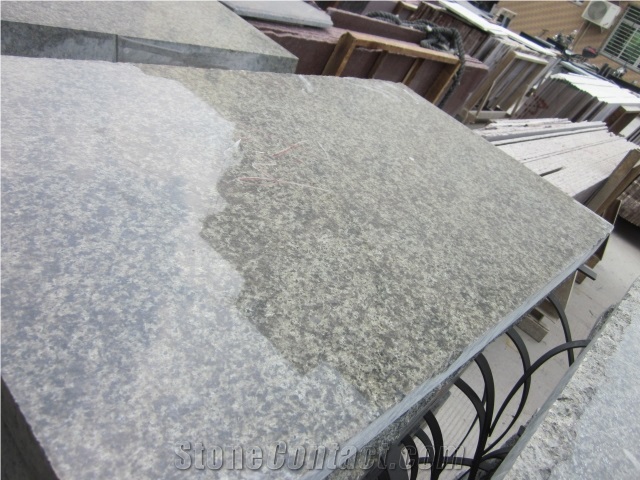 China Green Granite Slabs & Tiles for Wall/Floor Covering
