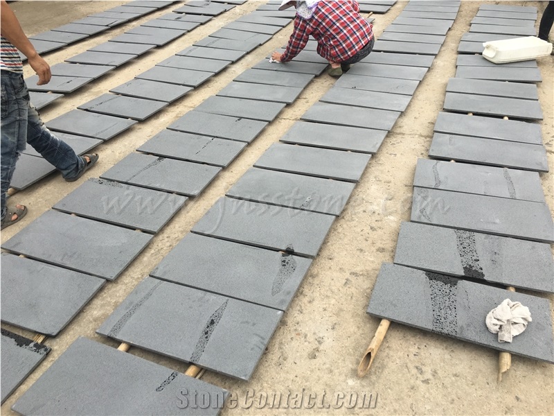 Sawn + 400 Grit Tiles / Hainan Black Basalt Tiles / Dark Bluestone with Cats Paws Tiles / Factory Owner