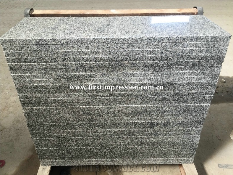 Best Price G603 Grey Granite/Sesame White Granite/Cheap Bianco Crystal Granite in Stairs Steps with Anti Slip/Beveled Long Edge/Treads and Risers/Natural Building Stone Interior