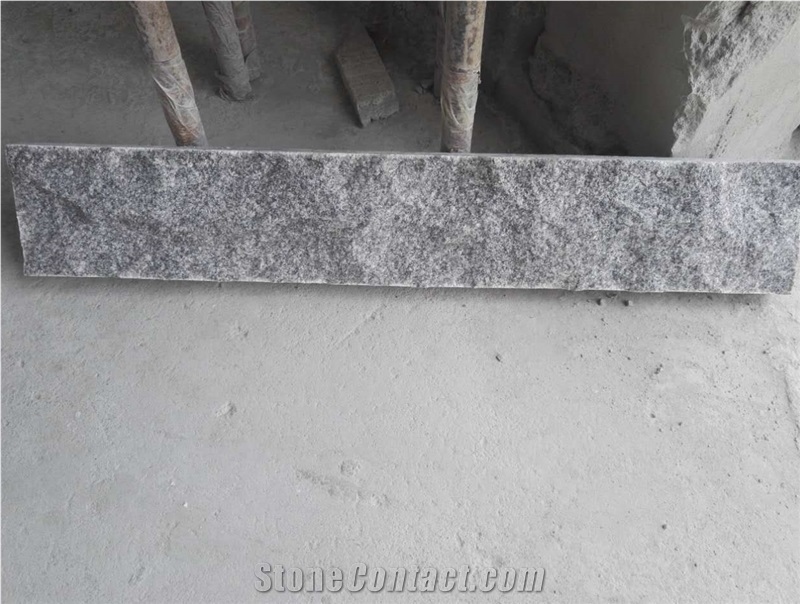 Strip-Shaped Slab G343 Grey Granite Lu Grey Granite Landscaping Stone Grey Granite G343 Granite Skirting China Grey Granite Tiles and Slabs Cheap Granite Grey Granite Landscape Design