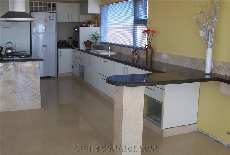 Argentine Mahogany Granite Kitchen Peninsula Countertop