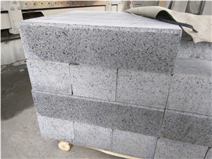 New G654 Gray Granite Curbstones Flamed Bushhammered Polished Surface Competitive Prices