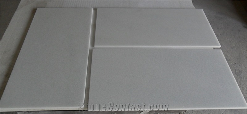Building Material Crystal White Pure White Marble Slabs for Countertops/Wall Tiles/Flooring