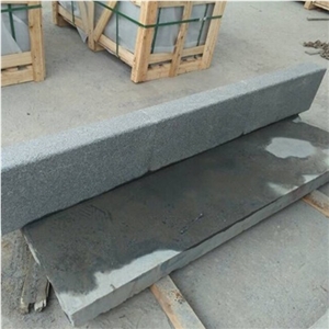 G654 Granite Kerbs/China Grey Granite Kerbstone/Granite Landscape Stone/Kerbstones/China Kerbstone/Building Stone/Road Stone/Padang Dark Granite Kerbstone Stone