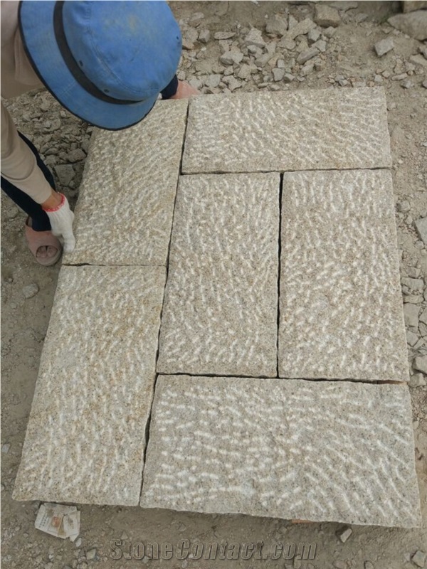 Discount G682 Chiseled Face Road Pavers,Padang Giallo Rust Granite Cube Stone & Brick Pavers for Walling Stones,Driveway Paving Sets,Landscaping Stone Project Manufacturer