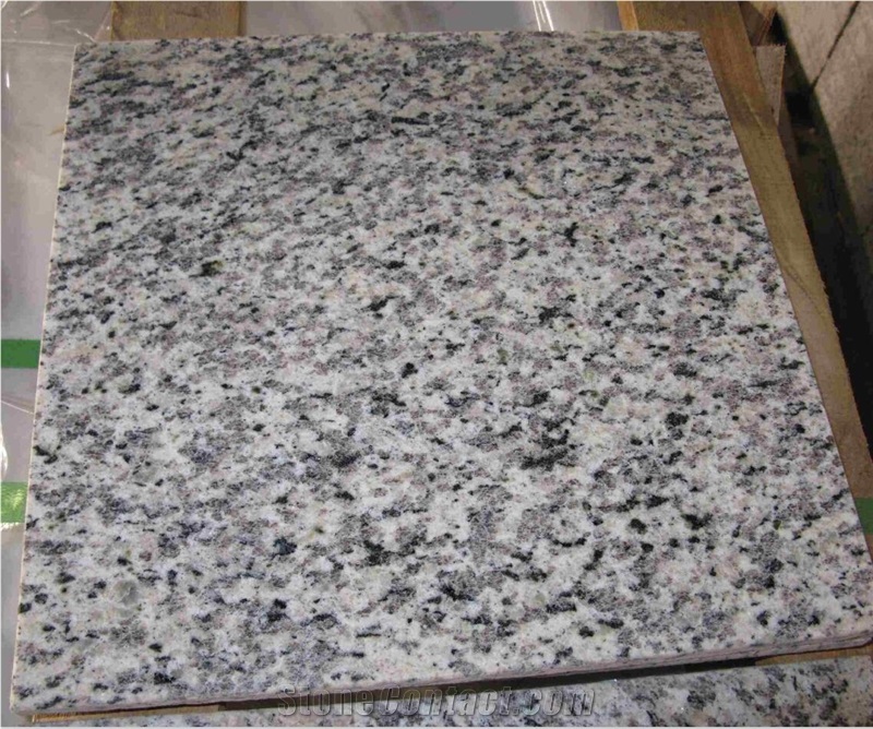 China Tiger Skin White Granite,Tile,Big Gang Saw Slab,Own Quarry and Direct Factory with Ce,Paving Stone,Floor and Wall Cladding in Large Stock,Cheap Price